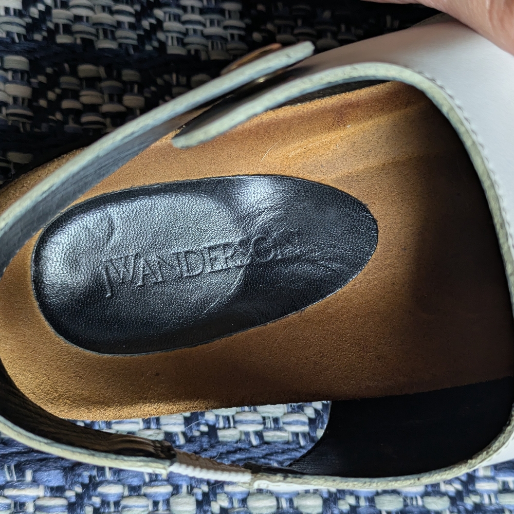 JW ANDERSON White and Gold Chain Leather Sandals - Picture 11 of 14